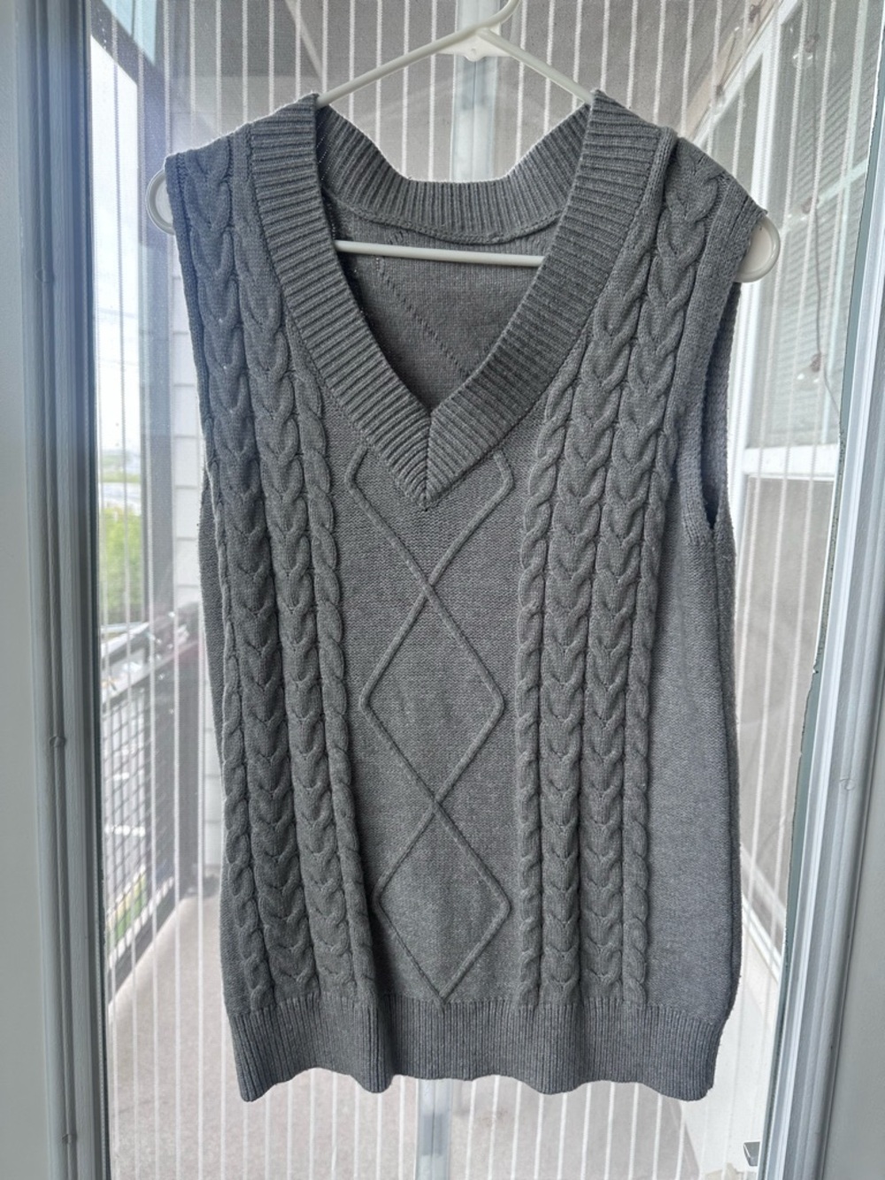 Cable Knit V-Neck Sweater Vest in Gray